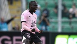 Serie B, il Cesena ritrova la vittoria grazie alla doppietta di Shpendi, il Palermo sfata il tabù Barbera