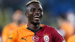 Juventus, affare Osimhen in stallo: lui vuole i bianconeri, ma la stampa turca svela l’accordo Galatasaray-Napoli