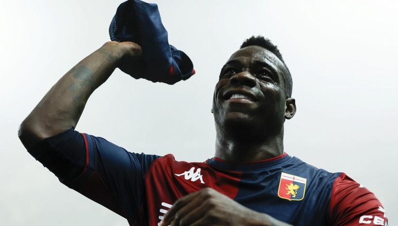 Genoa, Balotelli: arriva la risposta dopo il secondo giallo in due gare, web in tilt