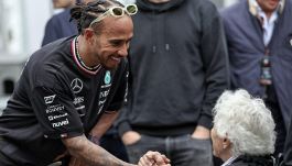 Lewis Hamilton, il commovente addio per la morte di Mary McGee: il rapporto e l'incontro con l'ex pilota 87enne