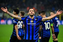 Pagelle Inter-Arsenal: Calhanoglu infallibile, De Vrij e Bisseck un muro davanti a Sommer