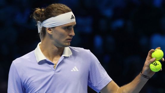 ATP Finals, Zverev non prende prigionieri: anche Ruud ko. Alcaraz torna in corsa per la semifinale e c'è una chance per Rublev