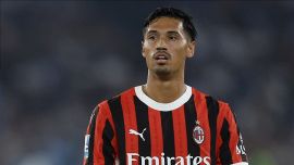 Il Milan vacilla per Reijnders: nuova maxi-offerta dal City. Intanto non si placa la protesta contro Cardinale