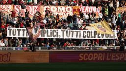 Roma-Bologna, gli striscioni di contestazione dei tifosi: nell’ultima di Juric sorride soltanto Favino