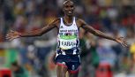 Mo Farah, l'ex campione olimpico rincorre i ladri e recupera il cellulare rubato: 'Sembrava Usain Bolt'