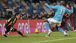 Napoli-Roma, moviola: cosa è successo sul gol di Lukaku e il doppio giallo non dato che fa infuriare Ranieri