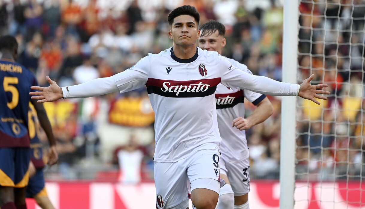 https://wips.plug.it/cips/sport.virgilio.it/cms/2024/11/serie-a-2024-25-roma-2-3-bologna-castro-e-orsolini.jpg