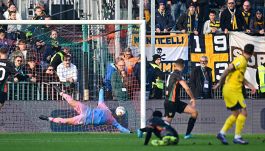 Venezia-Parma 1-2 pagelle: Bonny entra, segna e salva Pecchia, flop Stankovic, Di Francesco affonda