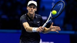ATP Finals, Sinner batte De Minaur, soccorre uno spettatore e punta Fritz. Applausi per Paolini, dov'è Anna?