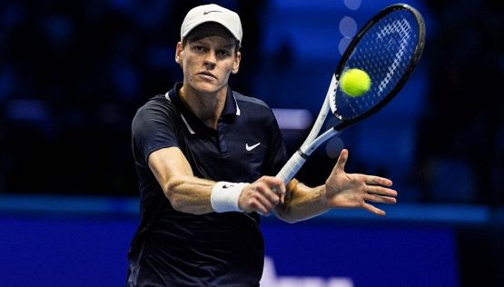 ATP Finals, Sinner batte De Minaur, soccorre uno spettatore e punta Fritz. Applausi per Paolini, dov'è Anna?