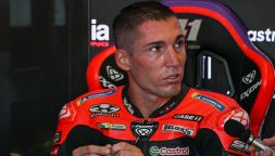 Aleix Espargaro dalla MotoGP al ciclismo, svolta clamorosa: firma con la Lidl-Trek, la squadra di Matteo Milan