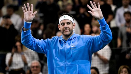 Tennis, l'addio di Del Potro tra emozioni, sorrisi e lacrime: l'amico Djokovic omaggia il rivale argentino