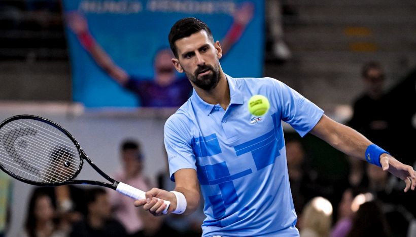 Djokovic anticipa i tempi: a Brisbane per lanciare l’assalto a Sinner e Alcaraz. Australian Open, il 9 gennaio il sorteggio