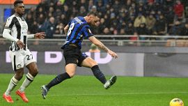 Inter-Udinese, malore a San Siro e partita di Coppa Italia interrotta: giocatori e tifosi col fiato sospeso