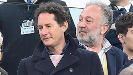 Juventus, Elkann alla Continassa da Giuntoli e Thiago Motta ma la visita irrita i tifosi 