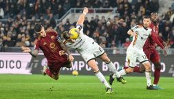 Roma-Lecce, moviola: cos'ha visto l'arbitro sul rigore, Var colpevole? I salentini chiudono in 10 uomini