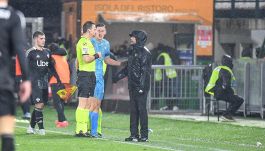 Venezia-Como, moviola: gol partita annullato allo scadere, espulso tifoso scambiato per tesserato