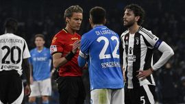 Napoli-Juventus, moviola: Chiffi fa infuriare il Maradona, gli errori dell'arbitro