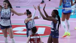Volley femminile, Egonu non basta: Milano perde anche a Novara, Tolok MVP. Lanier salva Conegliano contro Roma