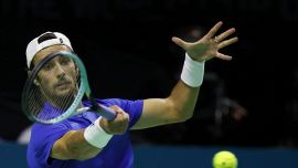 ATP 250 Hong Kong, Musetti cambia look, poi regola Diallo. Arnaldi 'bombardato' da Opelka, niente Djokovic per lui