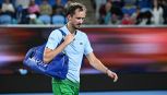 Australian Open, clamoroso ko. di Medvedev: Tien lo trascina fino alle 3 di notte e lo batte al quinto