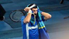 Australian Open, allarme Djokovic: salta l’allenamento. Ivanisevic esalta Sinner ma scommette su Nole