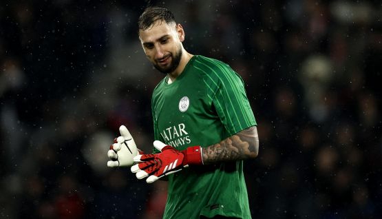 Donnarumma non chiude la porta all’Inter: le parole sul contratto scatenano i tifosi del Milan