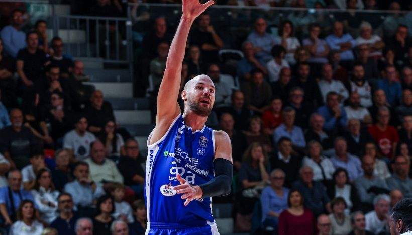 Basket LBA 17a giornata: Miro Bilan è l'oro di Brescia. Napoli adesso respira: la lotta salvezza s'infiamma