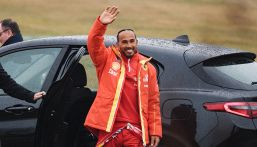 F1, Hamilton in Ferrari è già un successo economico: l'incredibile cifra generata dal post social di Lewis