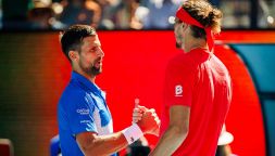 AO, Djokovic snobba Sinner e consola Zverev: e Kyrgios stavolta non sa cosa scrivere