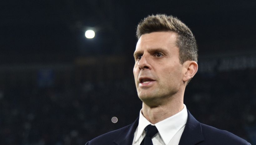 Juventus-Benfica, l’infortunio di Kalulu mette sempre più nei guai Thiago Motta: l’arrivo di Veiga potrebbe non bastare