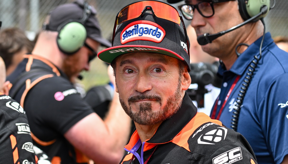 https://wips.plug.it/cips/sport.virgilio.it/cms/2025/01/max-biaggi.jpg