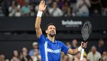 Djokovic ai quarti a Brisbane: batte Monfils e rimedia alle figuracce con Kyrgios, sfiderà Opelka