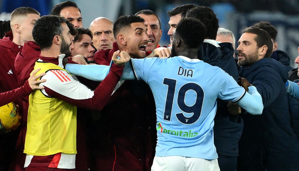 https://wips.plug.it/cips/sport.virgilio.it/cms/2025/01/roma-lazio.jpg