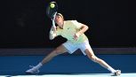 Australian Open, Sinner parte col piede giusto: Jarry lotta due set, poi cede alla distanza