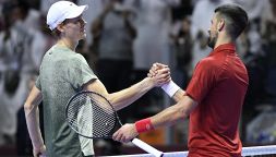 Djokovic, nuova puntura a Sinner: le belle parole su Federer, Nadal e Alcaraz e la provocazione su Jannik