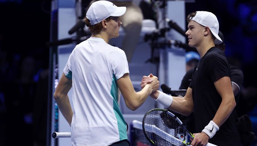 Australian Open, Rune "avvisa" Sinner. Ma Jannik sa come schivare le "trappole" del danese