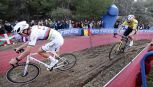 Ciclocross, Van Aert sfida Van der Poel nel mondiale di Lievin. 'Lo faccio per amore di questo sport'