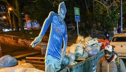 Napoli, Kvara: visita notturna a murales Maradona non impietosisce i tifosi