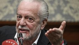 Napoli, tweet De Laurentiis di incoraggiamento è un autogol, l'accusa del web: è solo colpa tua, vendi e vattene