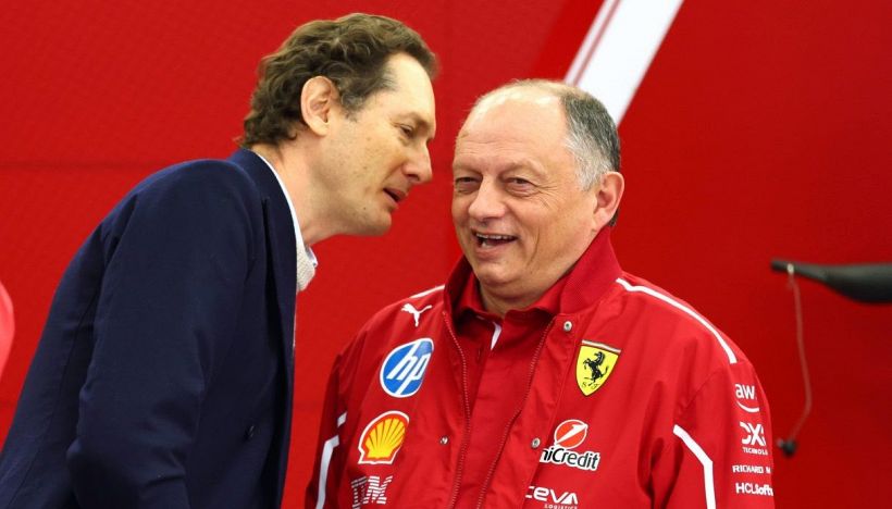 Ferrari: "Vasseur trema, Elkann ha deciso". Gp Austria: Leclerc sa come si fa, Hamilton spronato da Toto Wolff