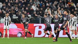Juve fuori ai rigori, Thiago Motta infuriato accusa i giocatori: 'Vergogna'. Bufera sul web