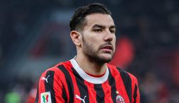 Milan-Feyenoord: disastro Theo Hernandez, espulso per due sciocchezze. I social lo vogliono lontano da Milano