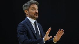 Trapani, l'ultima follia di Antonini: via Repesa per affidare gli Shark a Pozzecco? Il presidente smentisce