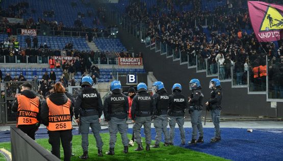 Roma, stangata dall'Uefa: durissima sanzione in Europa League, settore dell'Olimpico chiuso contro il Porto