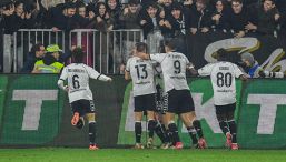 Serie B: il Catanzaro batte il Cesena e vola al quinto posto, colpo esterno dello Spezia, Cittadella ko