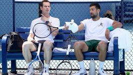 Miami, Djokovic senza problemi con Hijikata: record di Nadal eguagliato, ma è scontro con Murray sul sindacato
