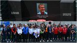 La F1 ha reso omaggio a Eddie Jordan: da Hamilton a Leclerc in Cina tutti schierati per il minuto di silenzio