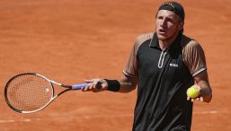 Jacopo Berrettini disturbato dagli spettatori perde match e staffe: nuove ombre scommesse sul Challenger di Napoli