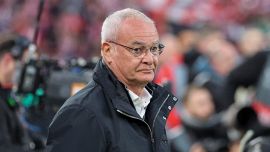 Roma, Ranieri ci ripensa sul rosso a Hummels: l’elegante commento sull’arbitro Turpin
